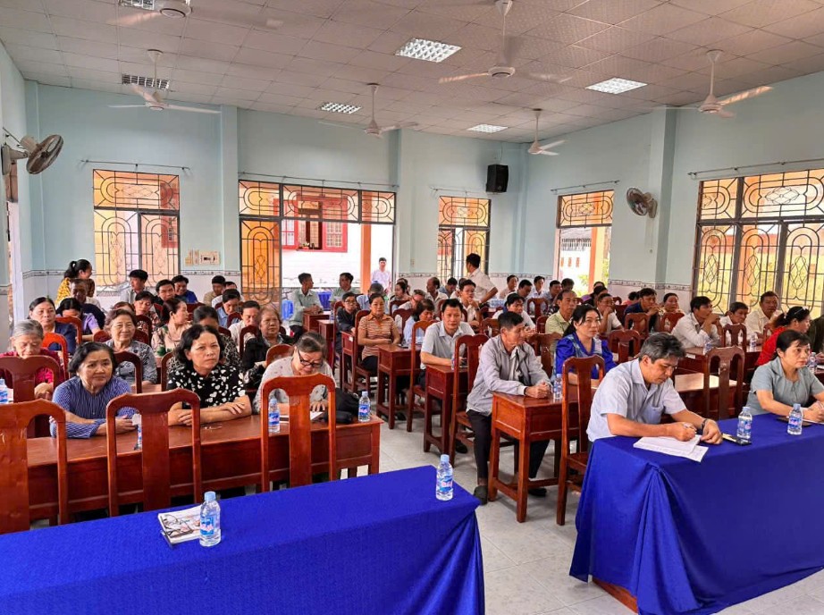 Phú Thuận tổ chức Hội nghị đối thoại giữa người đứng đầu cấp ủy, chính quyền với Nhân dân năm 2025