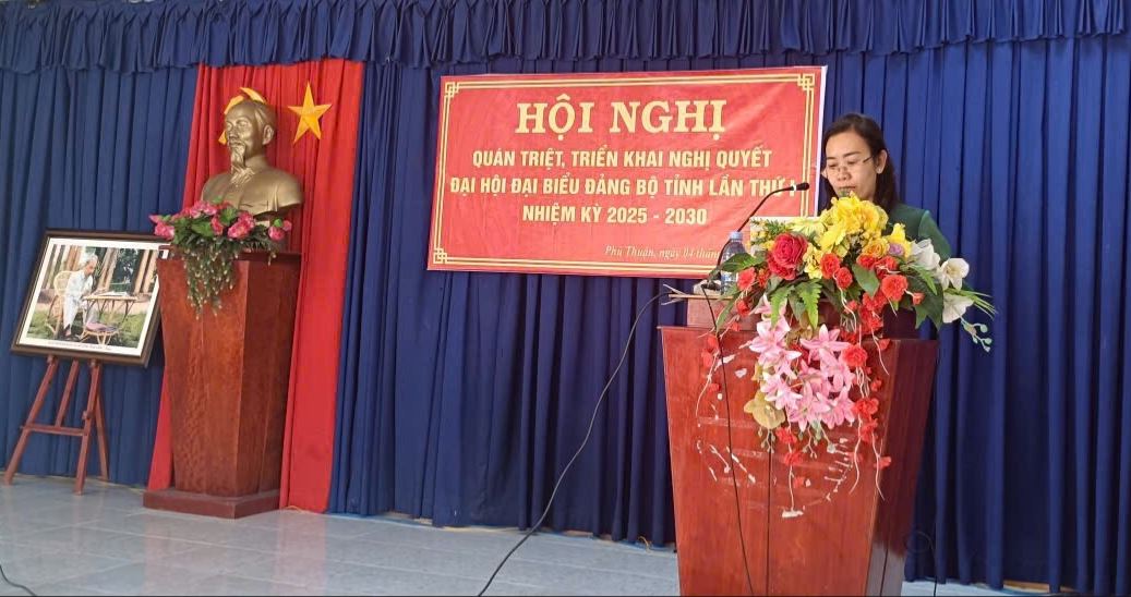 Đảng ủy xã Phú Thuận tổ chức Hội nghị triển khai Nghị quyết Đại hội Đảng bộ tỉnh Vĩnh Long lần thứ I, nhiệm kỳ 2025–2030