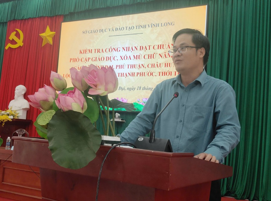 Sở Giáo dục và Đào tạo tỉnh Vĩnh Long tổ chức kiểm tra kết quả thực hiện công tác phổ cập giáo dục, xóa mù chữ tại các xã Bình Đại, Phú thuận, Châu hưng, Lộc thuận, Thạnh trị, Thạnh phước và Thới thuận
